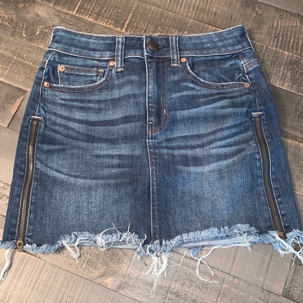 American Eagle Next Level Stretch Hi-Rise Mini Denim Skirt Dark Wash Size 0